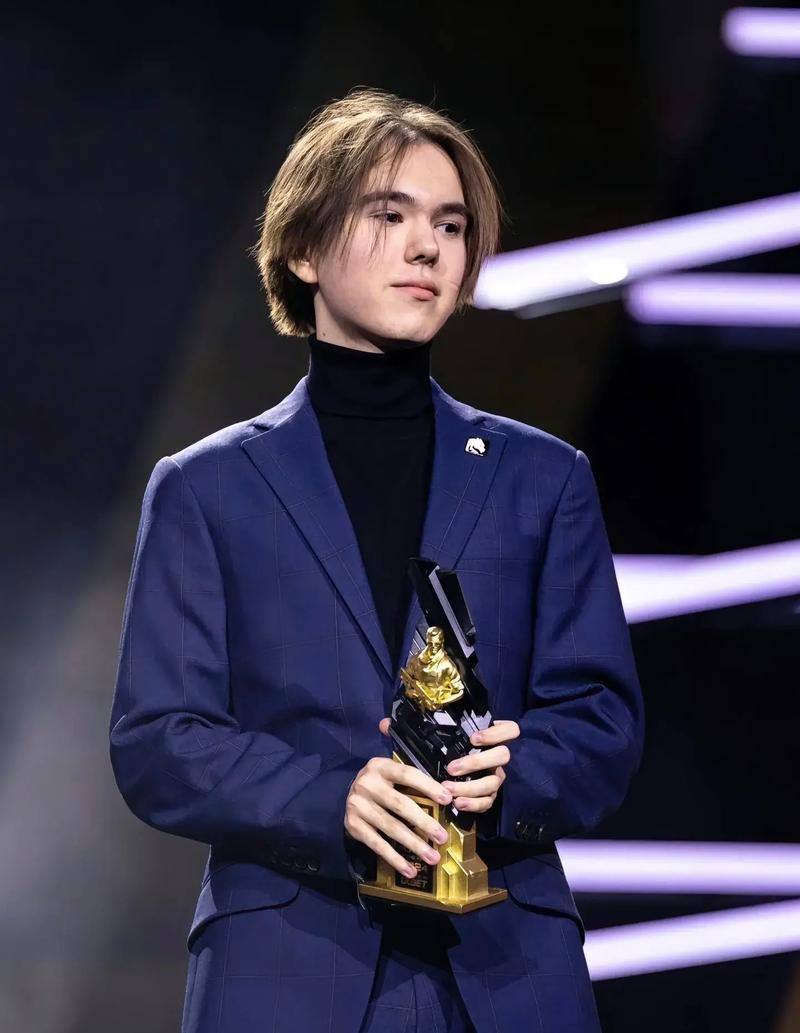 【战报】2025LPL春季赛季后赛RNG 3-2 EDG，Wei来守虎者发威拒绝让二追三